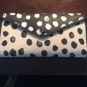 Great condition! Marc Jacobs envelope wallet.